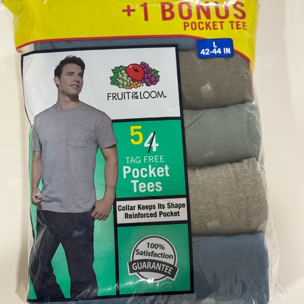 Fruit of the Loom Gray and Green Short Sleeve Tees